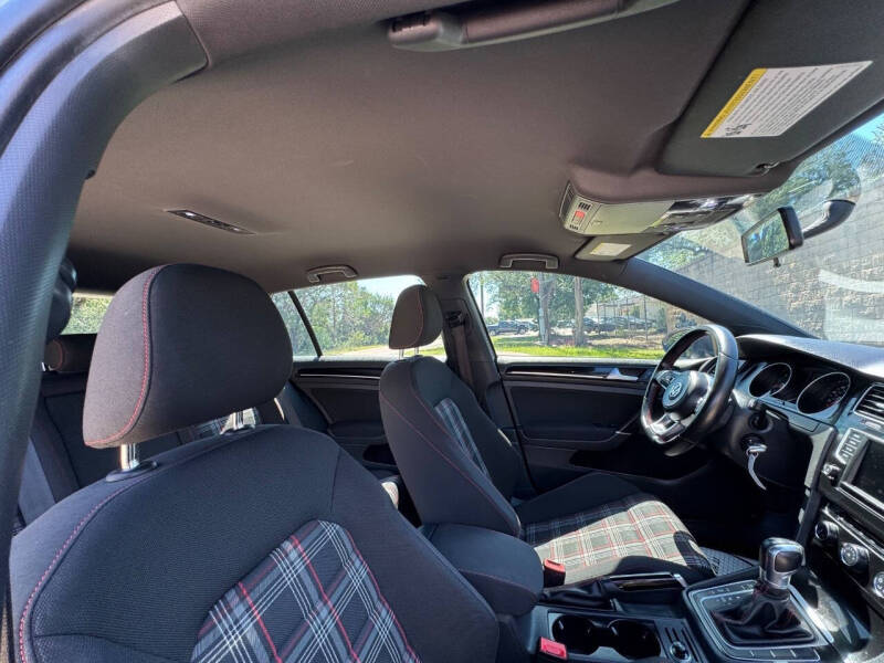 2016 Volkswagen Golf GTI Autobahn