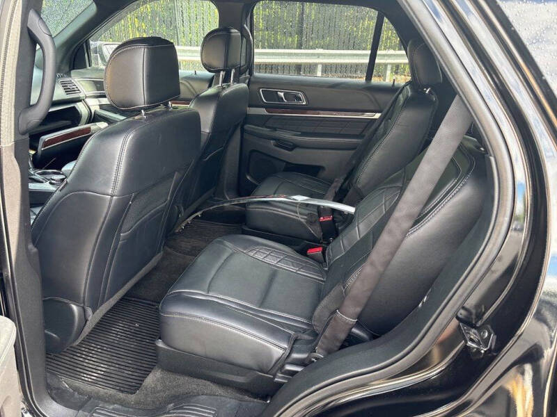 2017 Ford Explorer Platinum