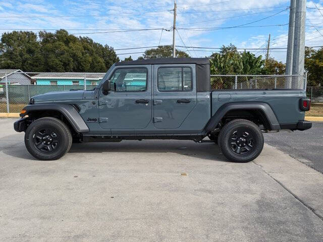 2026 Jeep Gladiator Sport