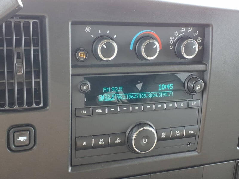 2022 Chevrolet Express LS 3500