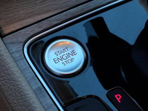 2018 Volkswagen Passat 2.0T SEL Premium