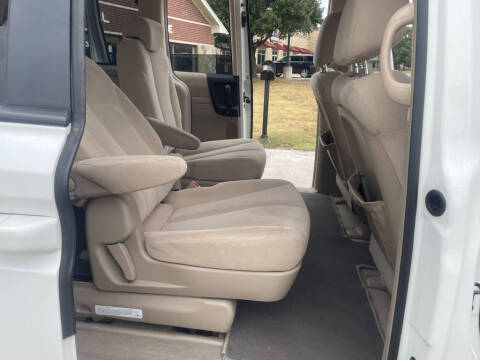 2007 Hyundai Entourage GLS