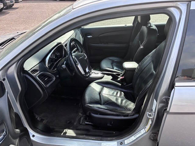 2013 Chrysler 200 Limited