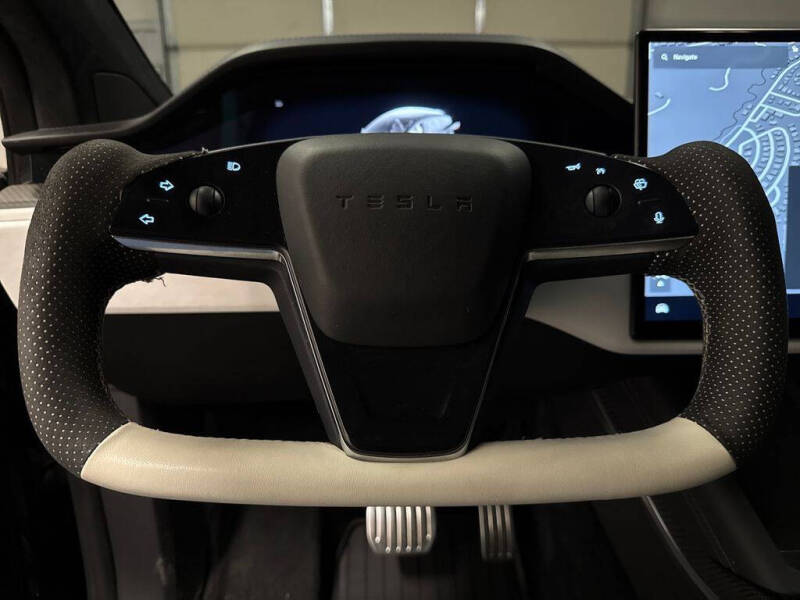 2022 Tesla Model X Plaid