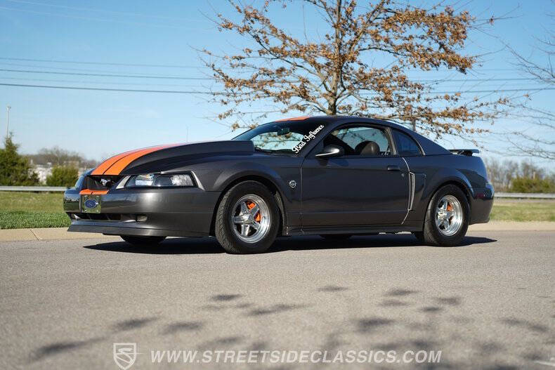 2004 Ford Mustang GT Deluxe