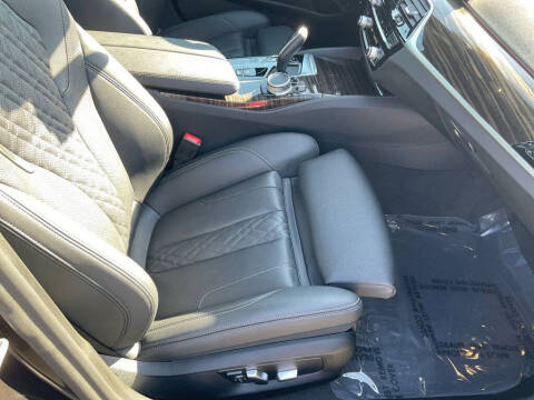 2022 BMW 5 Series 530e