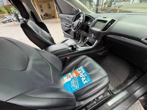 2017 Ford Edge Titanium