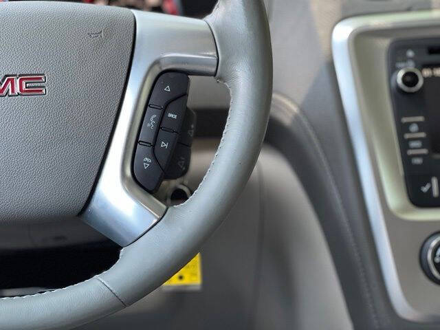 2016 GMC Acadia SLE-2