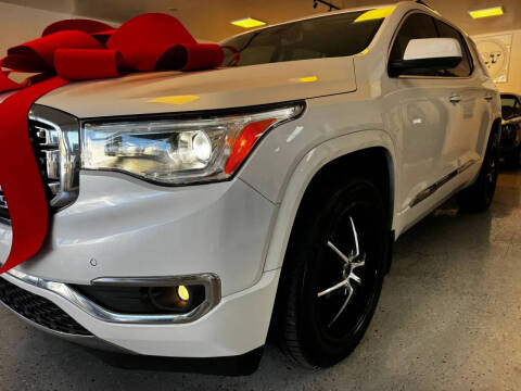 2017 GMC Acadia Denali