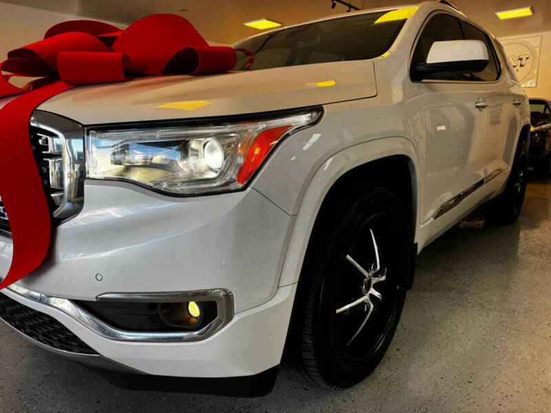 2017 GMC Acadia Denali