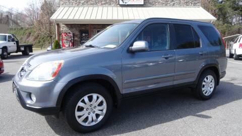 2005 Honda CR-V for sale at Driven Pre-Owned in Lenoir NC