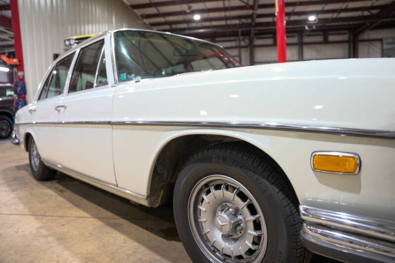 1972 Mercedes-Benz 280-Class