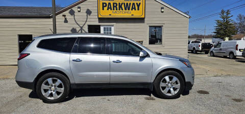 2014 Chevrolet Traverse for sale at Parkway Motors in Springfield IL