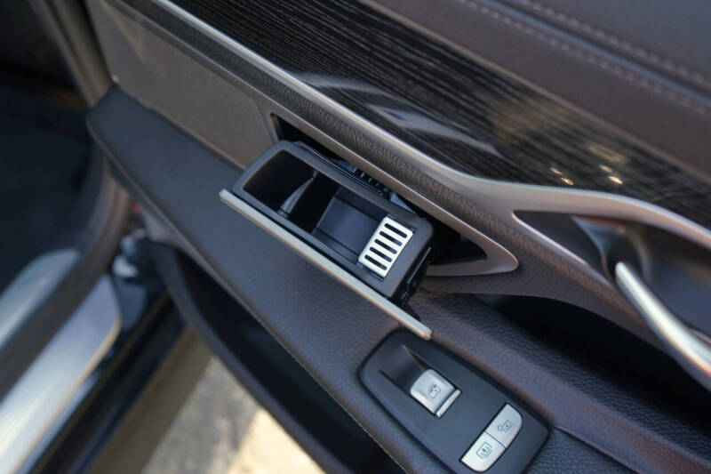 2018 BMW 7 Series 740i