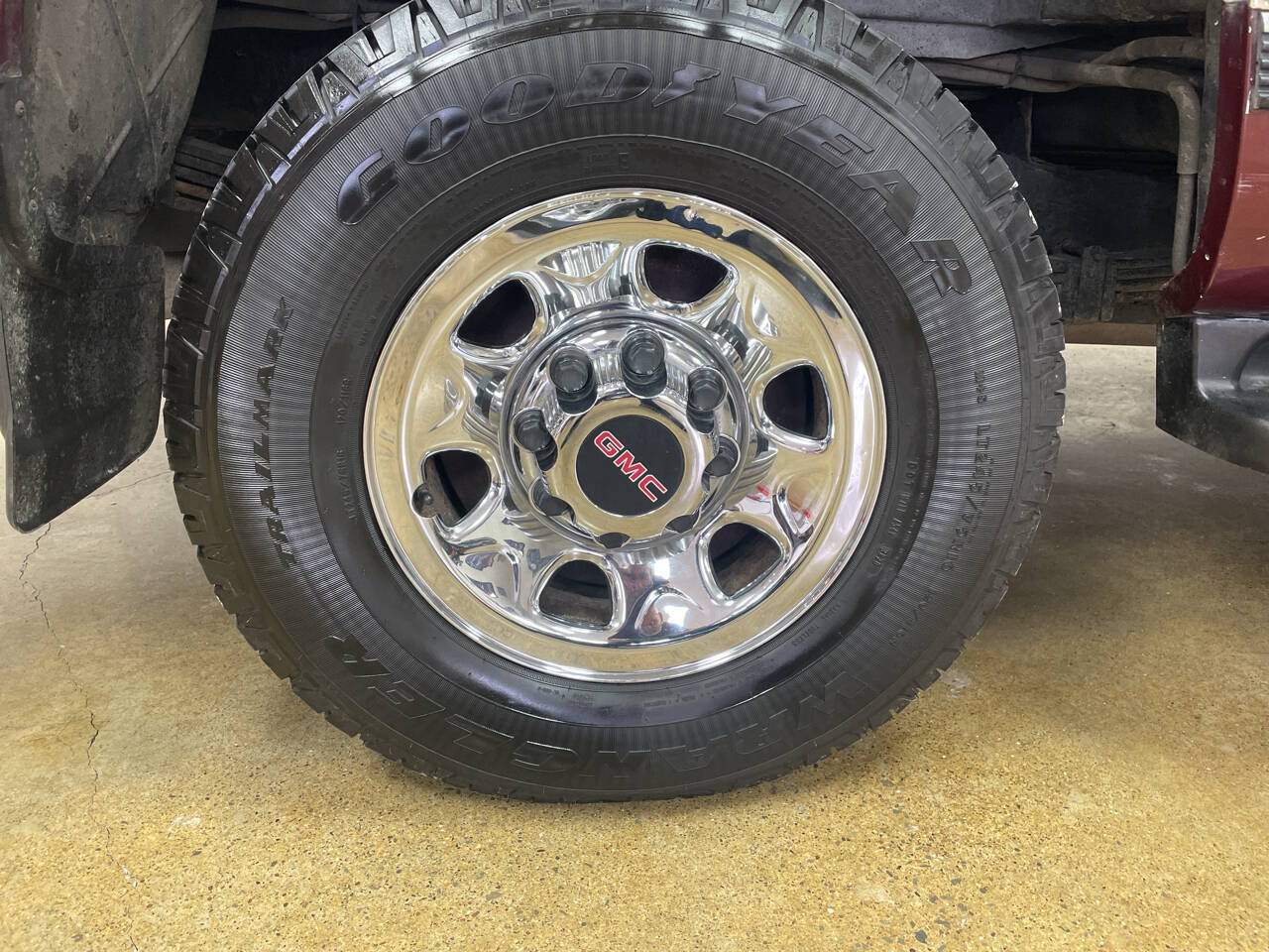 1998 GMC Suburban 9