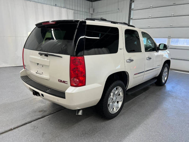 2011 GMC Yukon SLT