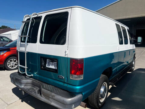 2005 Ford E-Series E-250