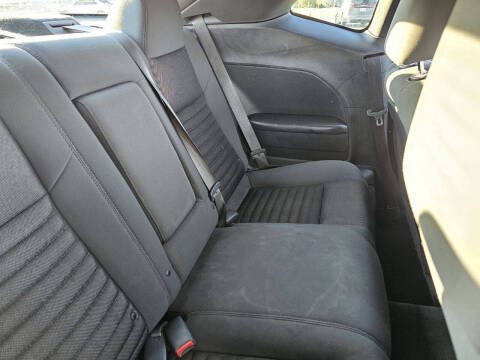 2012 Dodge Challenger SXT