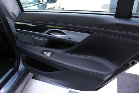 2019 BMW 7 Series 740i