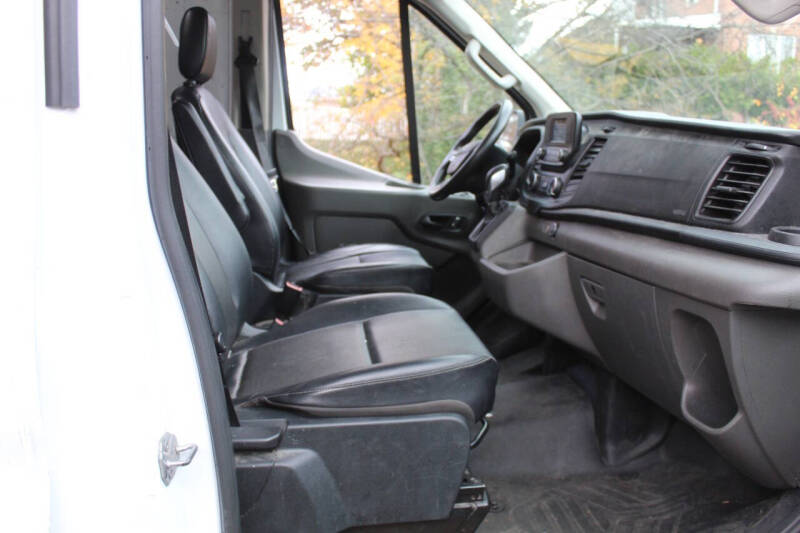 2022 Ford Transit 250