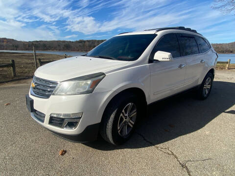 2015 Chevrolet Traverse for sale at Monroe Auto's, LLC in Parsons TN