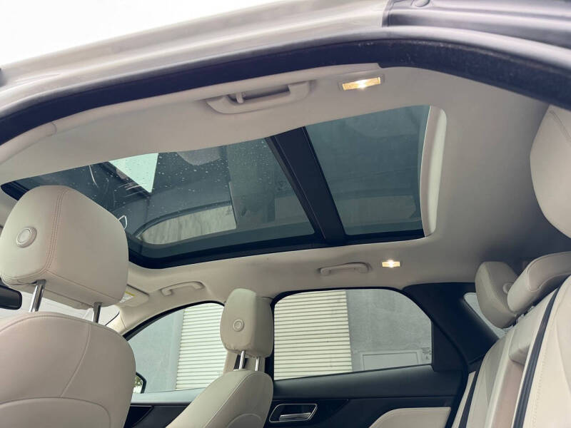 2017 Jaguar F-PACE 35t Prestige