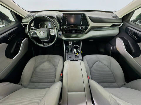 2021 Toyota Highlander LE