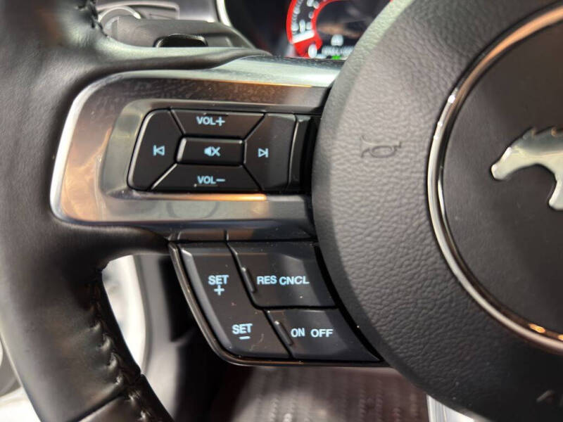 2022 Ford Mustang Mach 1