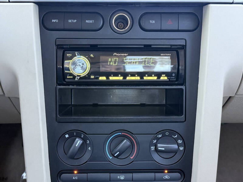 2007 Ford Mustang GT Deluxe