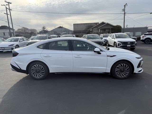 2025 Hyundai Sonata Hybrid SEL