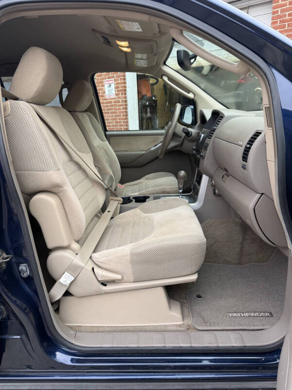 2011 Nissan Pathfinder SV