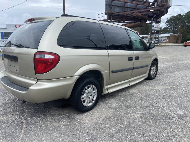 2005 Dodge Grand Caravan SE
