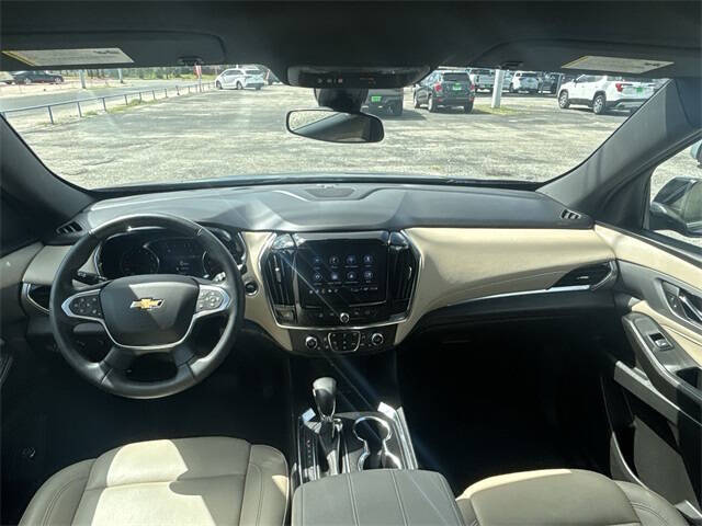 2023 Chevrolet Traverse LT Leather