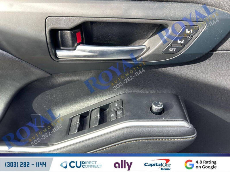 2023 Toyota Highlander Hybrid Bronze Edition