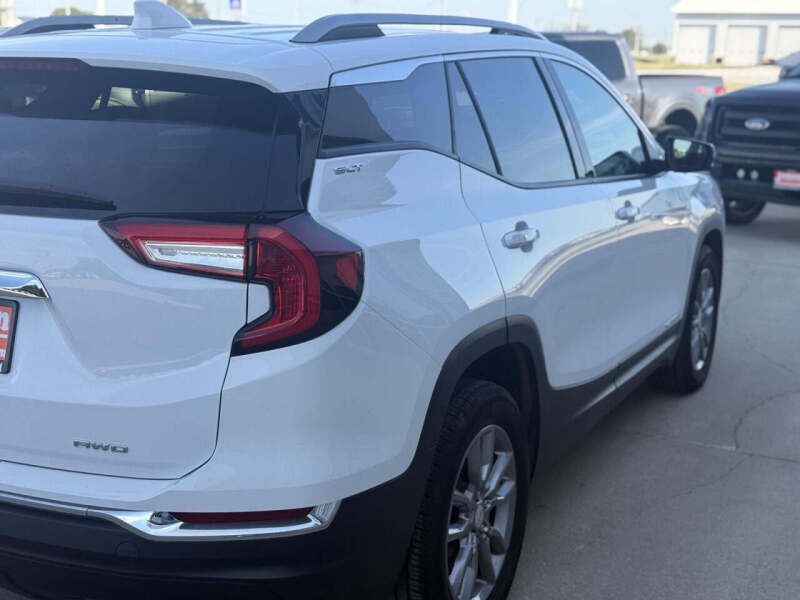 2024 GMC Terrain SLT