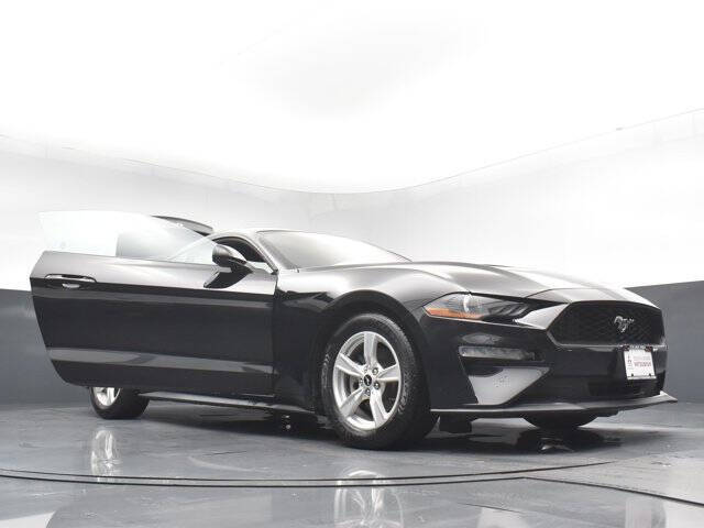 2022 Ford Mustang EcoBoost