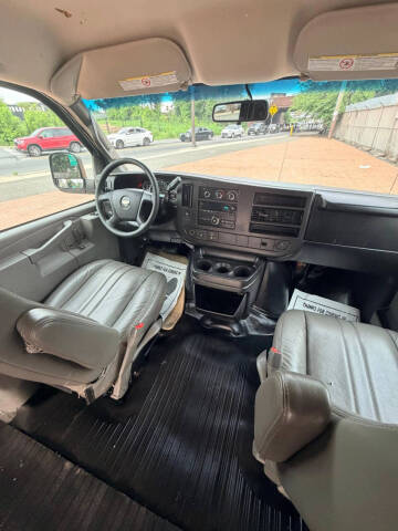 2017 Chevrolet Express 2500