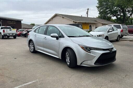 2021 Toyota Corolla LE's photo