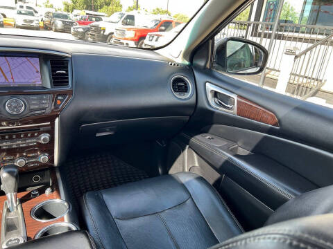 2013 Nissan Pathfinder Platinum