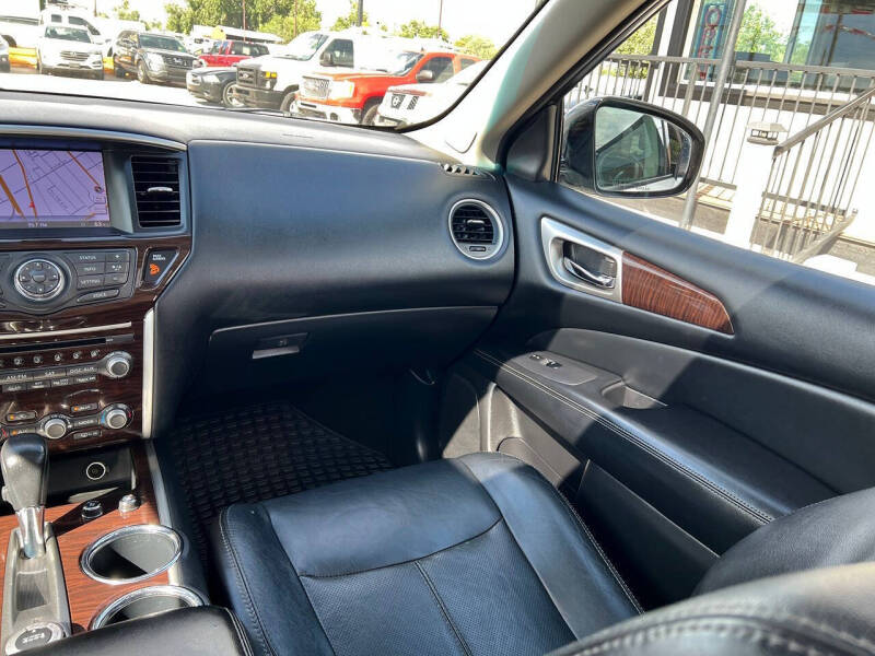 2013 Nissan Pathfinder Platinum