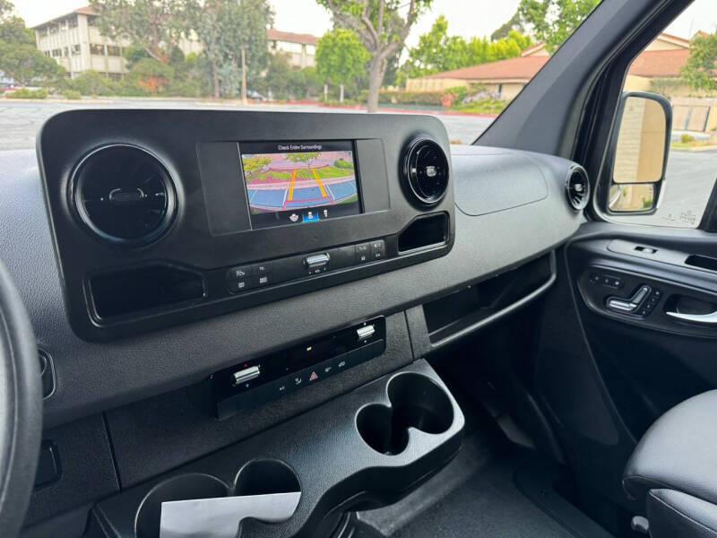 2023 Mercedes-Benz Sprinter 2500