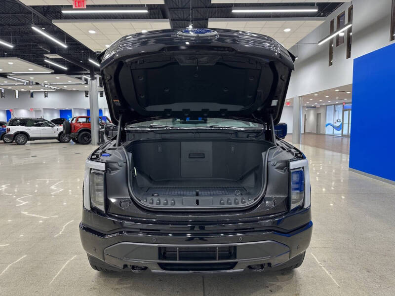 2023 Ford F-150 Lightning Platinum