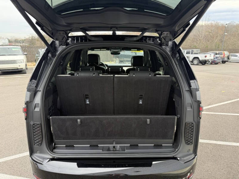 2024 Land Rover Discovery P360 Dynamic SE