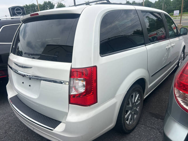 2013 Chrysler Town and Country Touring