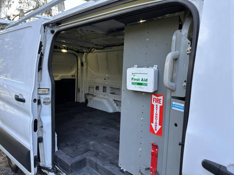 2016 Ford Transit Base photo 9