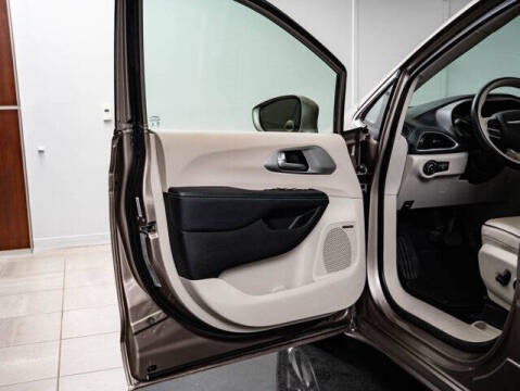 2018 Chrysler Pacifica Hybrid Limited