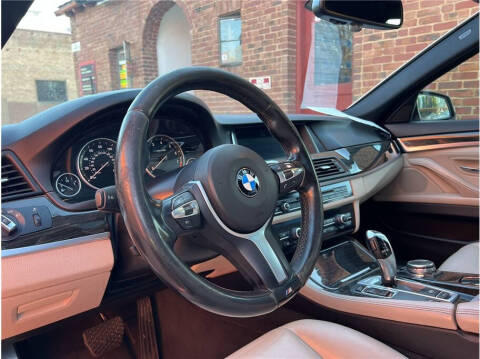 2015 BMW 5 Series 528i