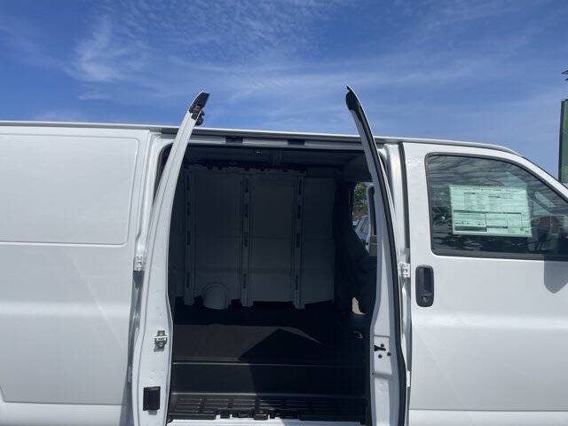 2026 Chevrolet Express 2500