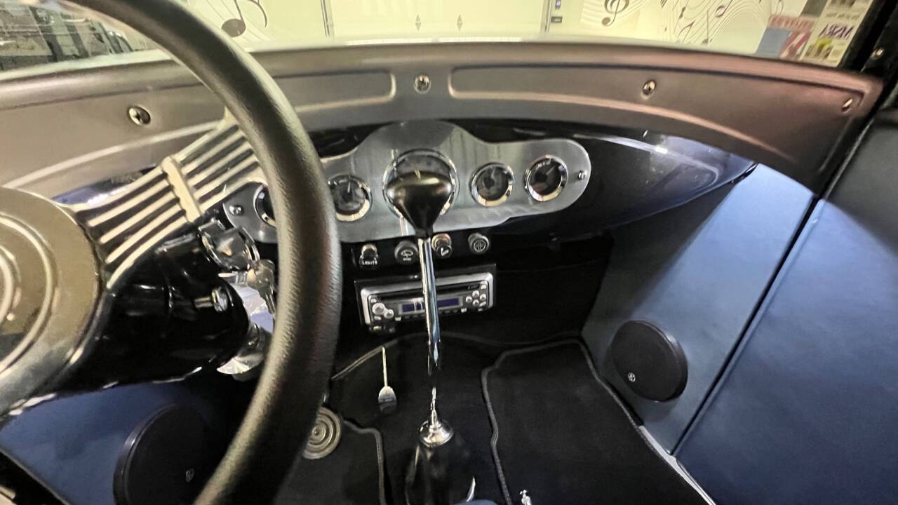 1930 Ford Model A 24