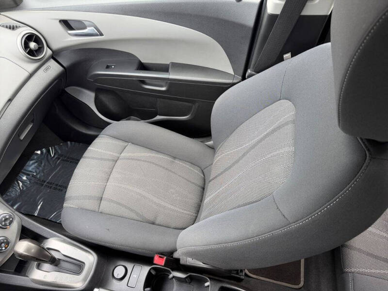 2015 Chevrolet Sonic LT Auto
